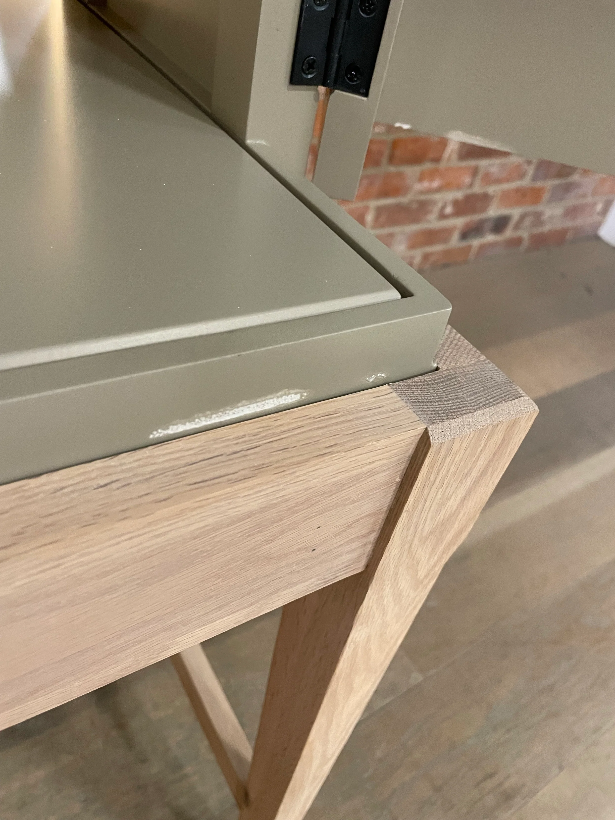 Ardingly Cabinet with Mirror- Lead Light - Image 8