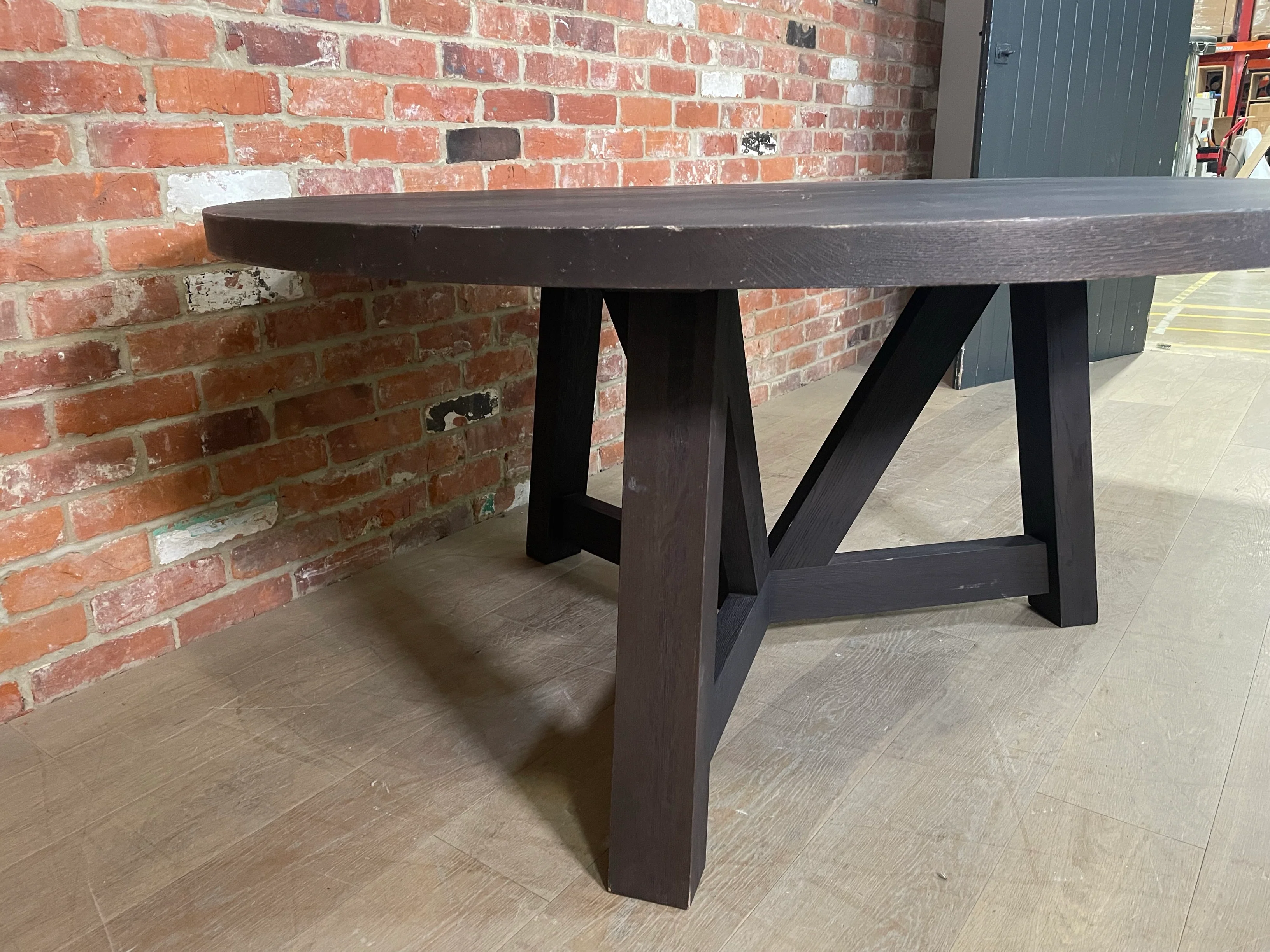Arundel 6 Seater Round Dining Table, Ebony Oak - Image 3