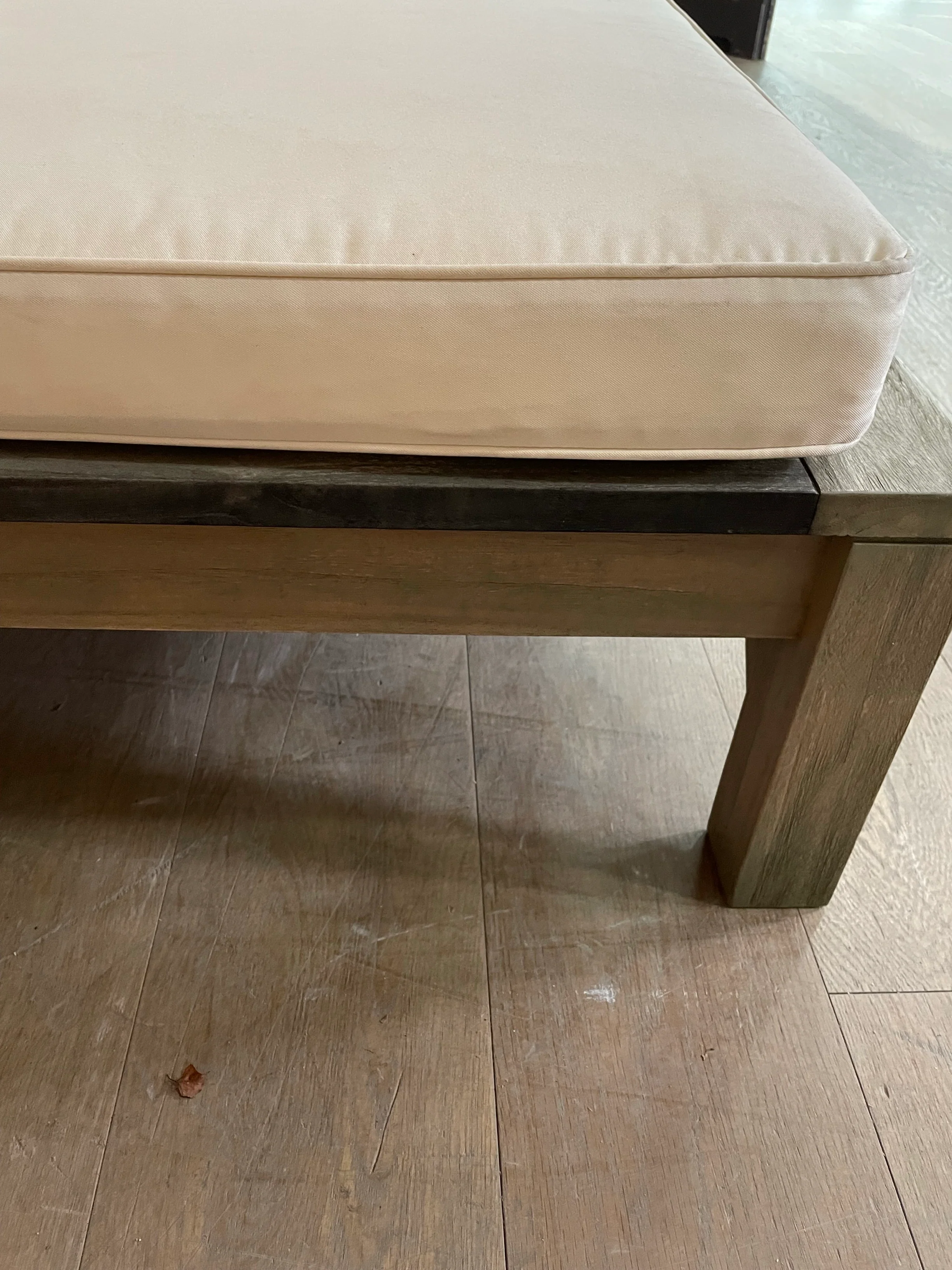 Harmondsworth Sunlounger with Natural Cushion - Image 8