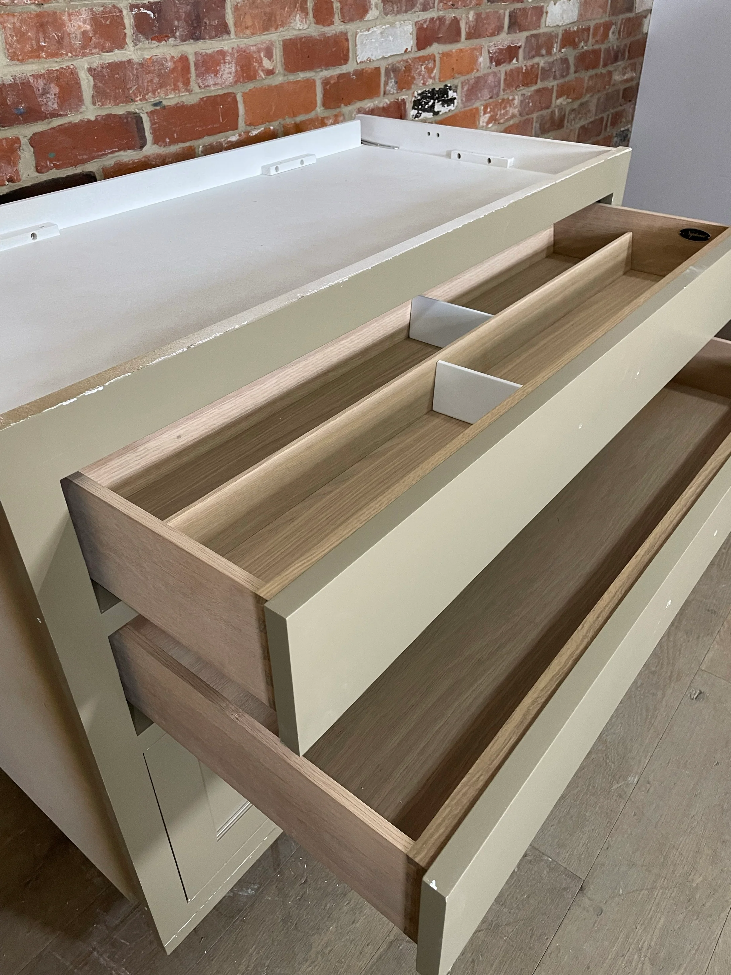 Henley 1120 Drawer Base Cabinet - Lead Light - Image 3