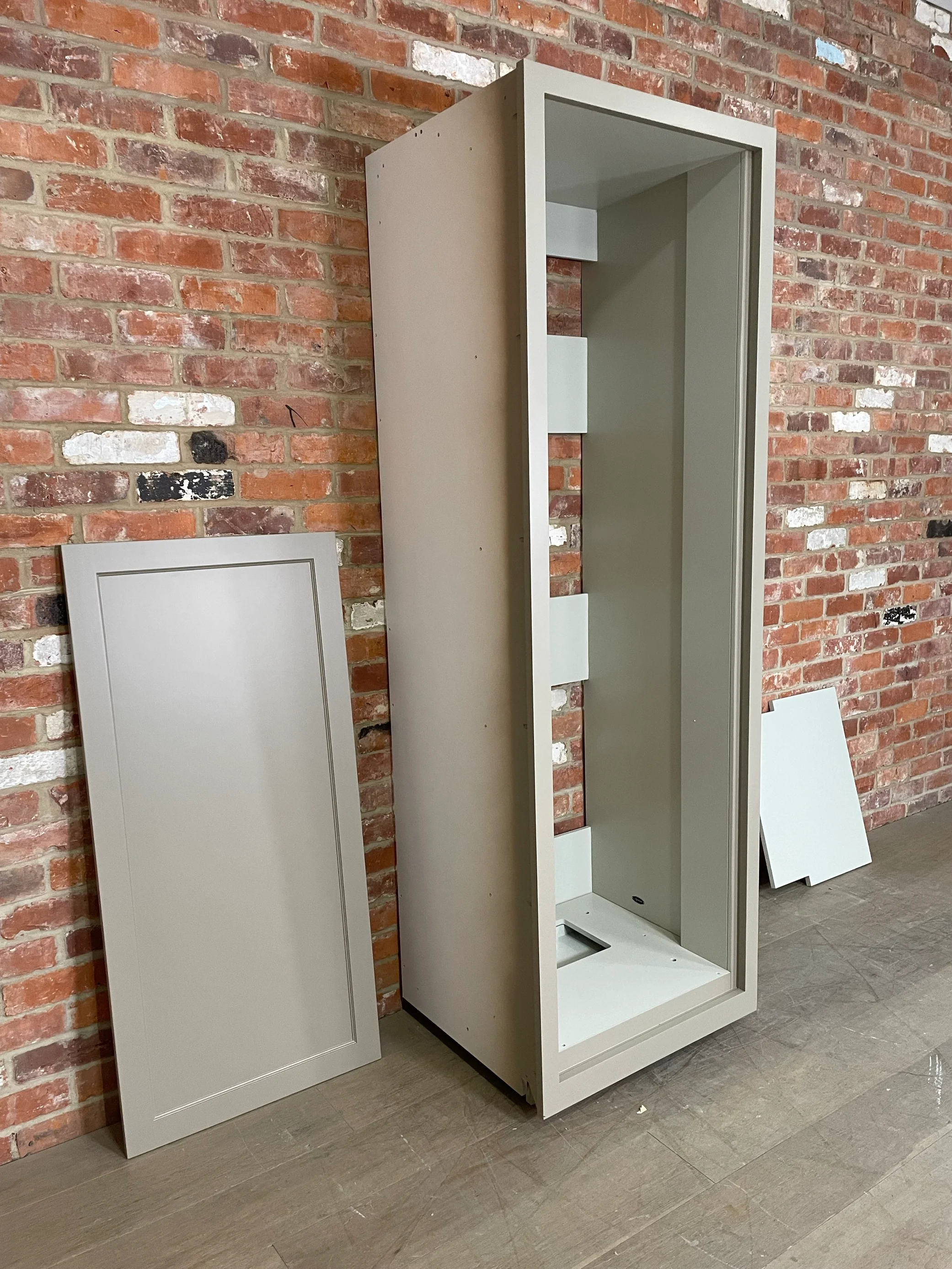 Henley 690 Full Height Fridge/Freezer Cabinet - Lead Light - Image 3