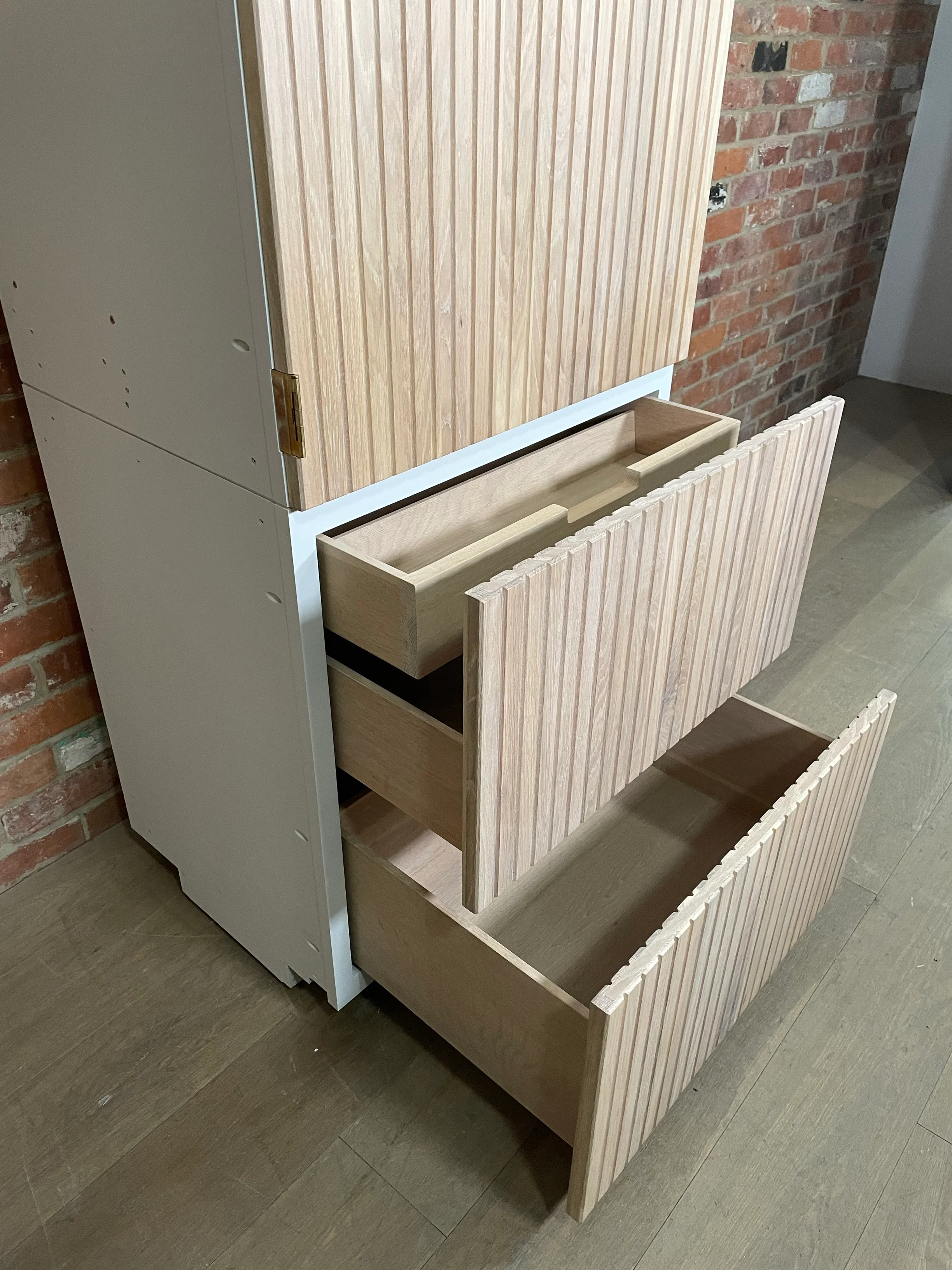 Kitchen SAMPLE - 690 Full Height Larder Cab - Left - chalked oak - Image 4