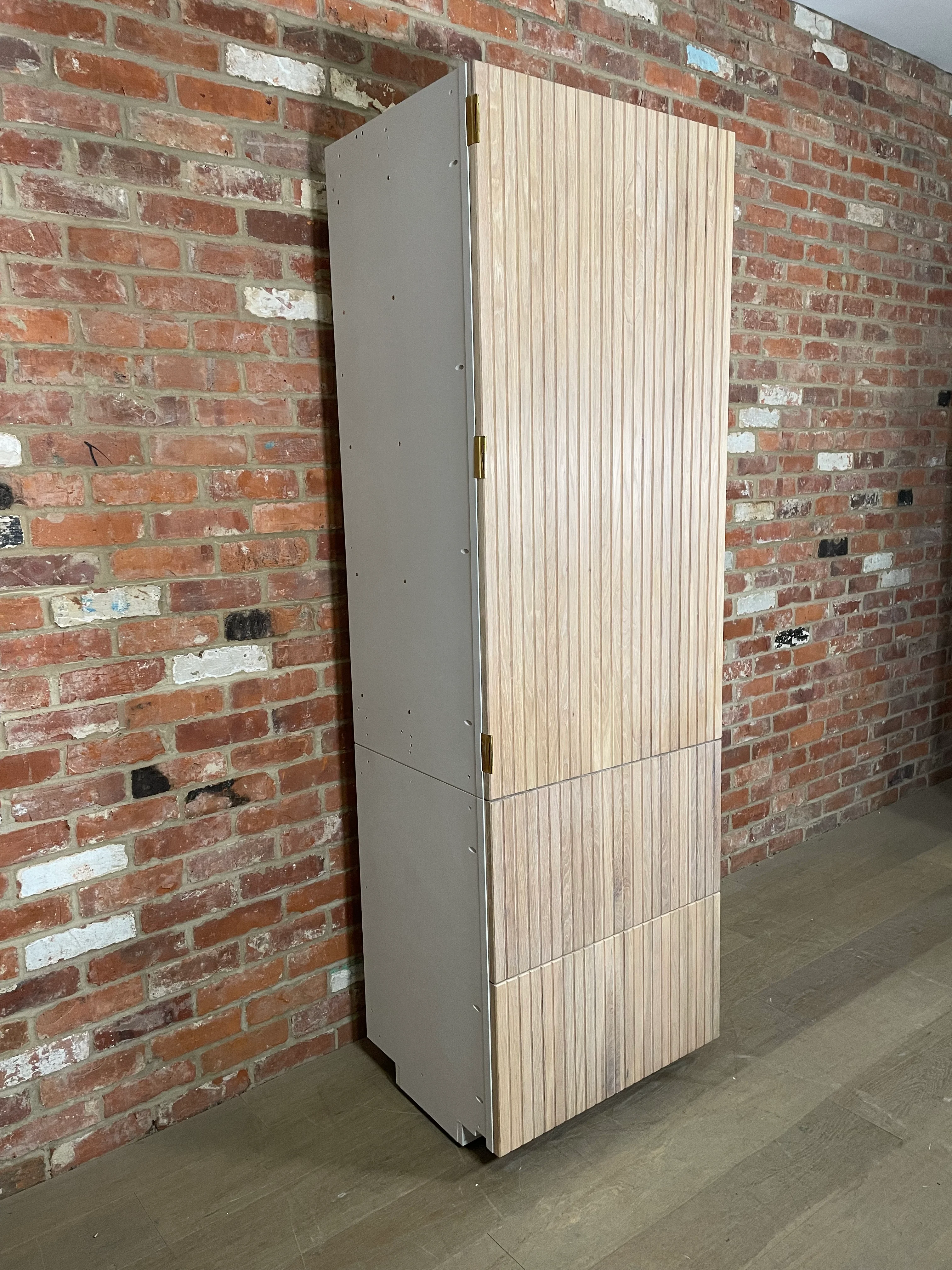 Kitchen SAMPLE - 690 Full Height Larder Cab - Left - chalked oak - Image 6