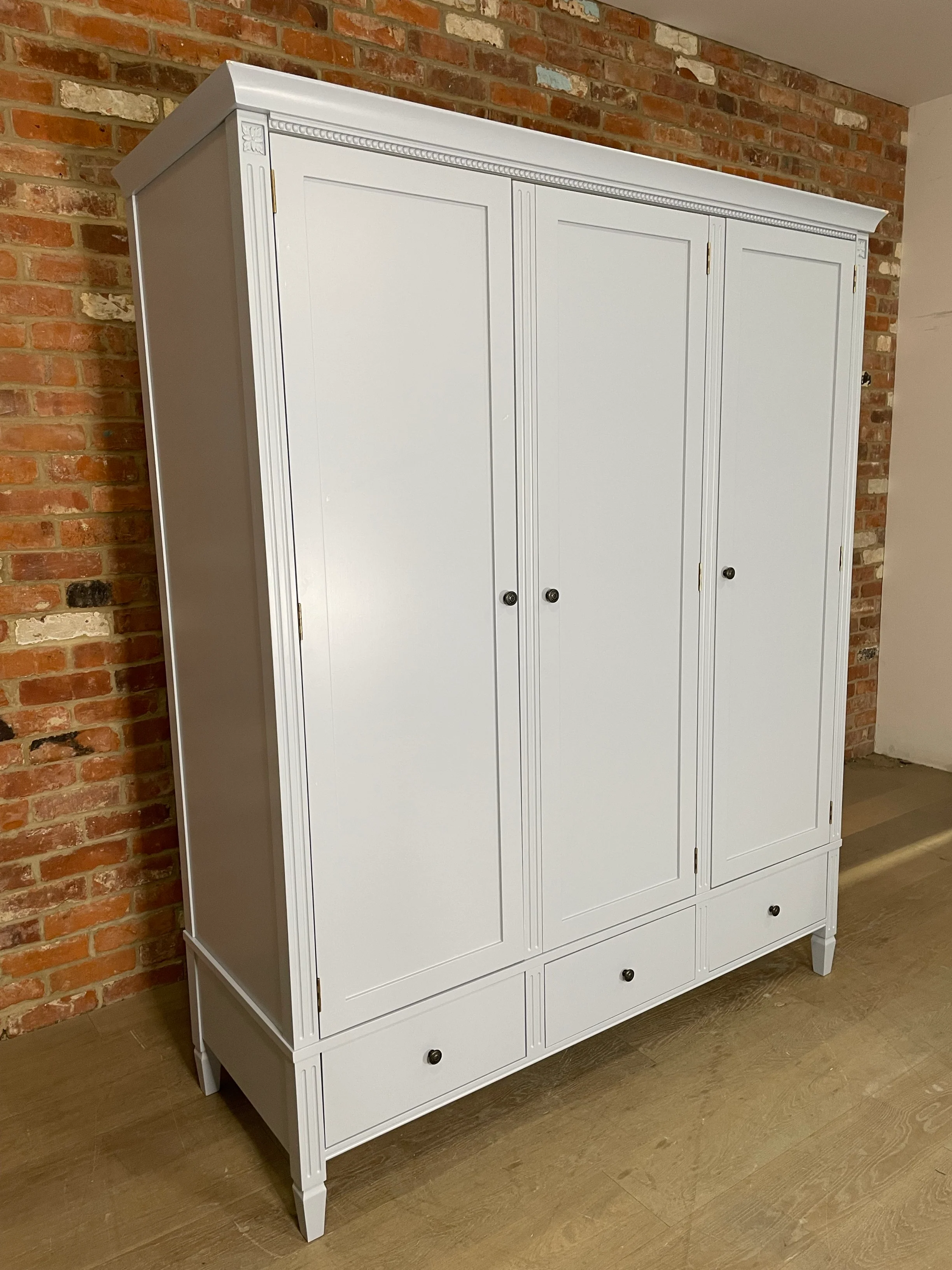 Larsson Grand Wardrobe- Flax Blue - Image 4