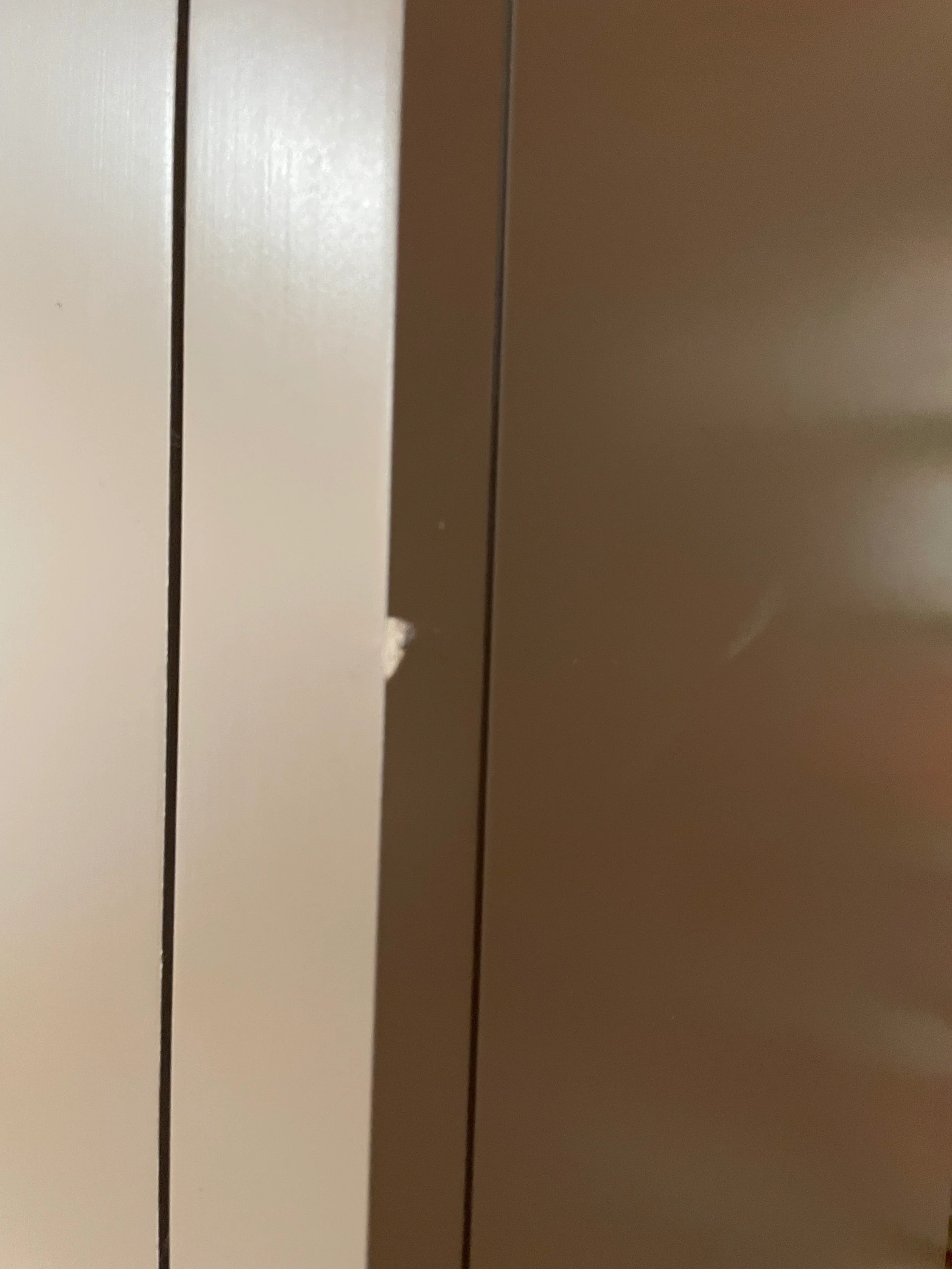 Suffolk 5ft Contemporary Glazed Dresser - Saddle - Image 11